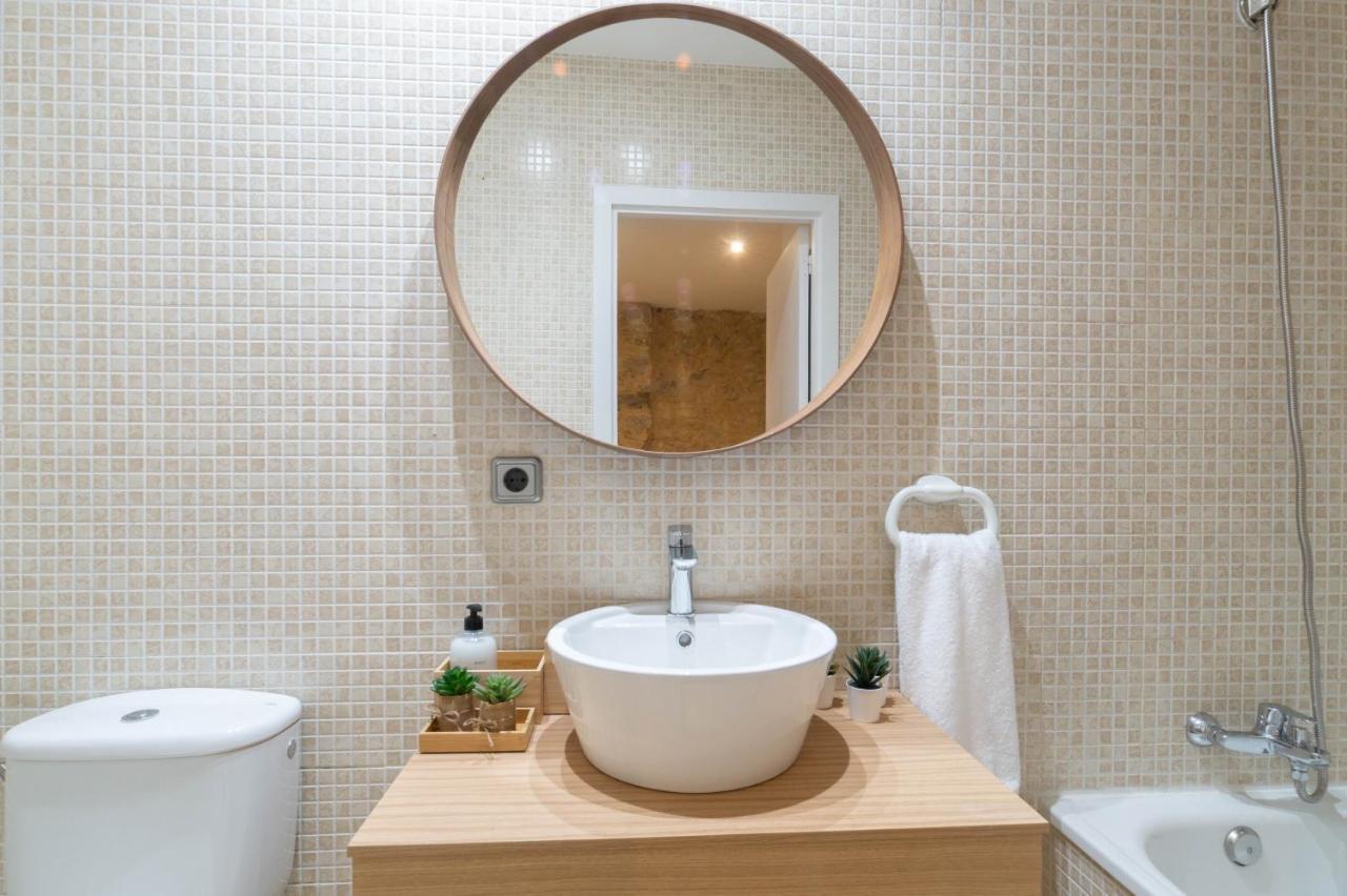 Terra Boutique Apartment Girona Bagian luar foto